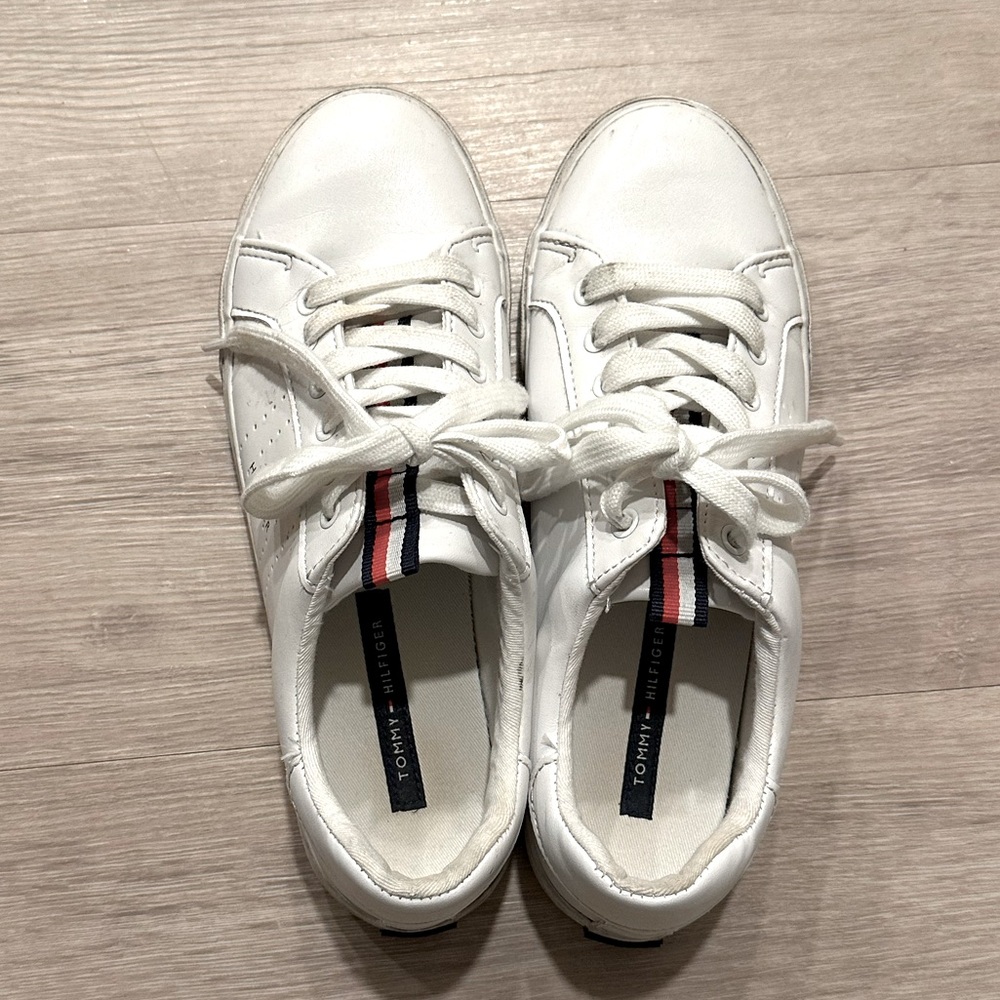 White Tommy Hilfiger Sneakers